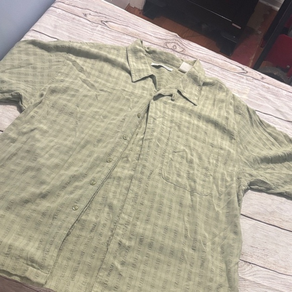Knightsbridge men’s size large button up